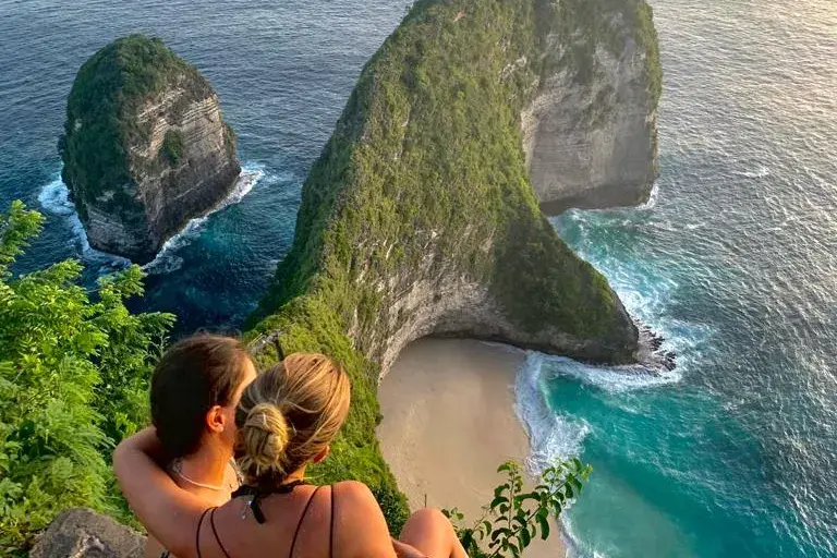 Kelingking Cliff