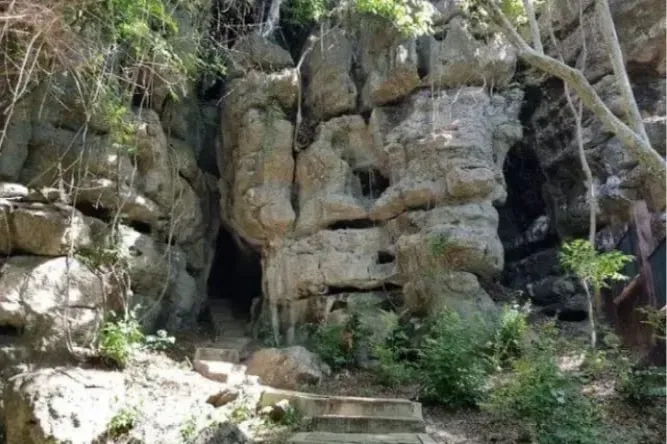 Rangko Cave