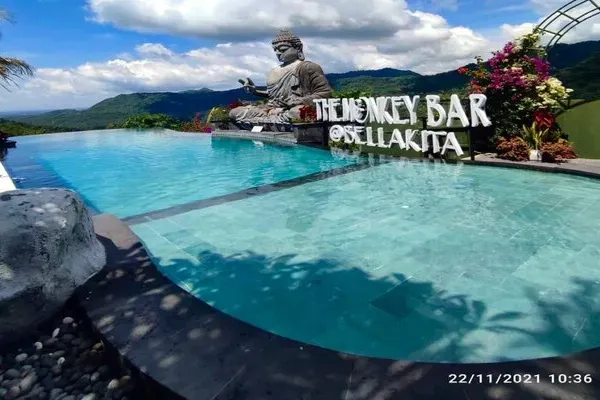 Monkey Bar Bella Kita