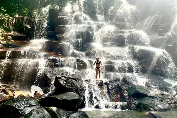 Kanto Lampo Waterfall